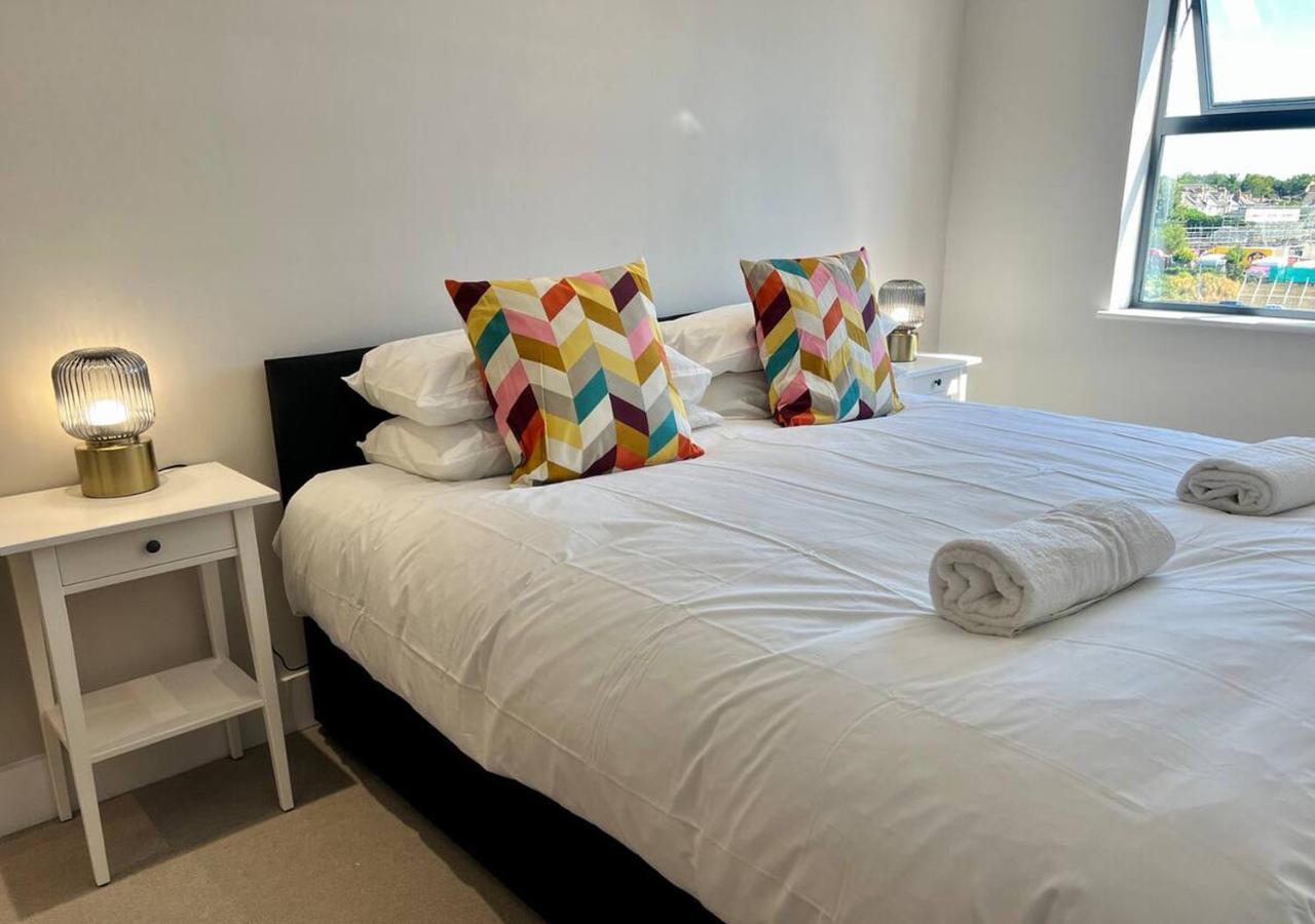 Front With Sea Views Sleeps 6 *
