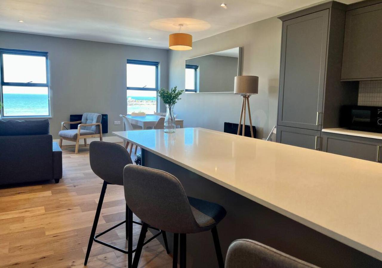 Front With Sea Views Sleeps 6 Apartment Margate